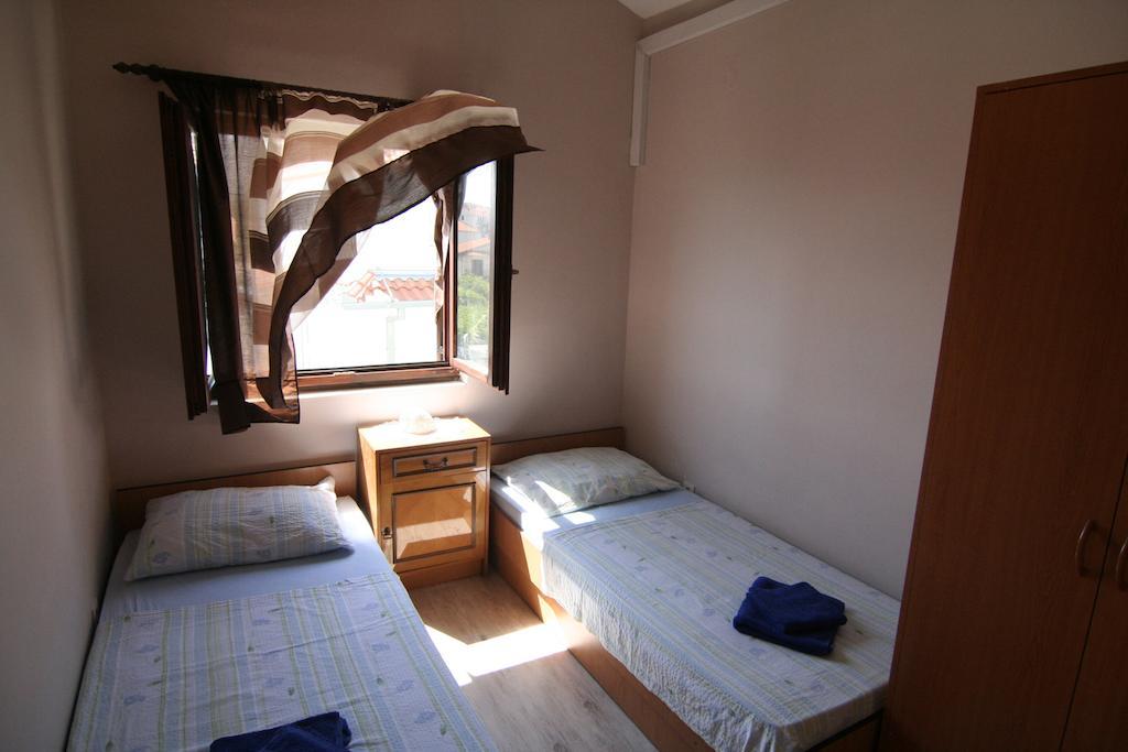 Apartments Marta 特罗吉尔 客房 照片
